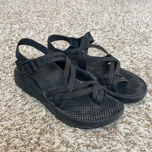 Womens Chaco cloud x2 sport black size 8 euro 39 Sandals